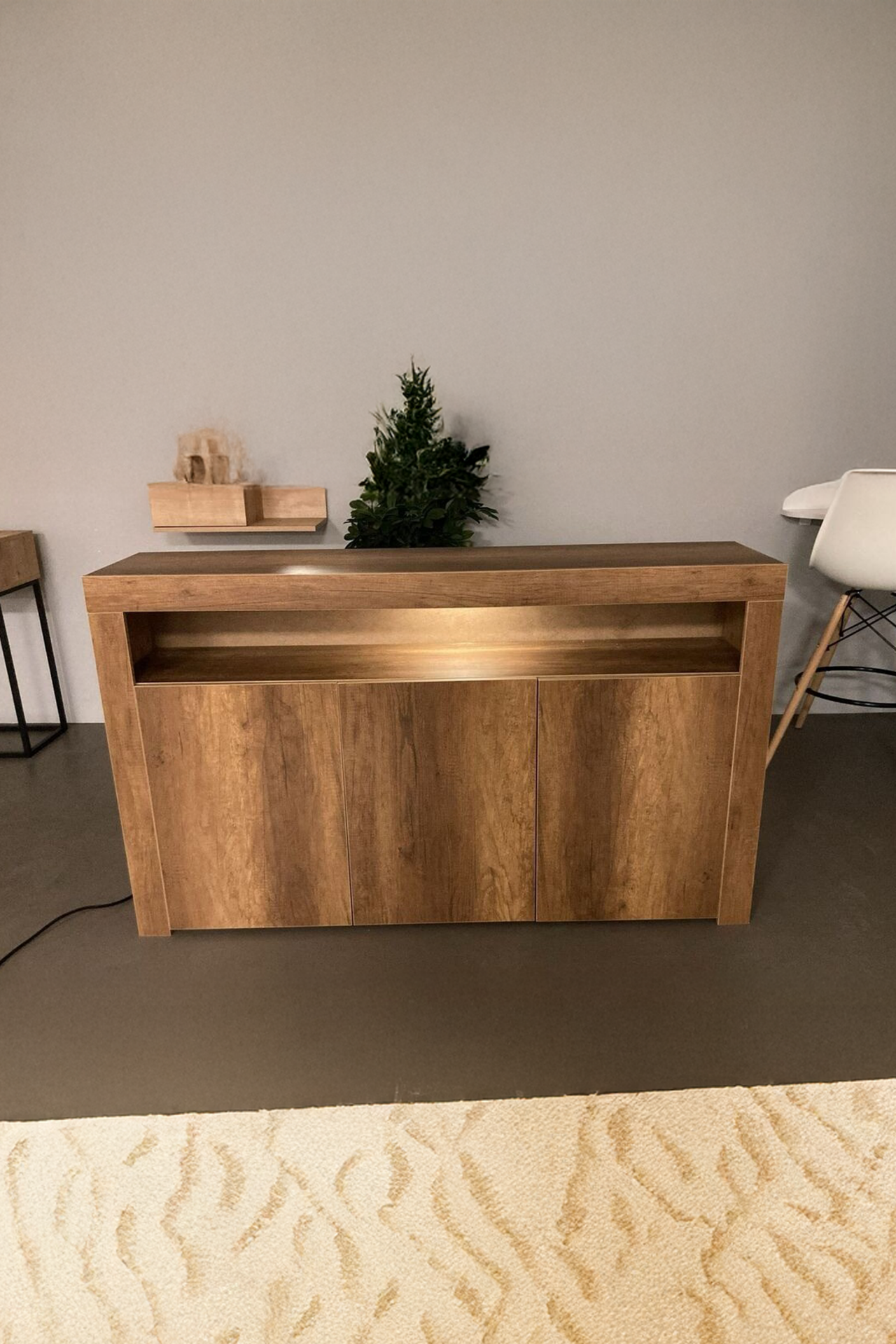 LED Aydınlatmalı 3 Kapaklı Ceviz Renk Modern Konsol Büfe | Geniş Depolama Alanlı Şık Salon Dolabı